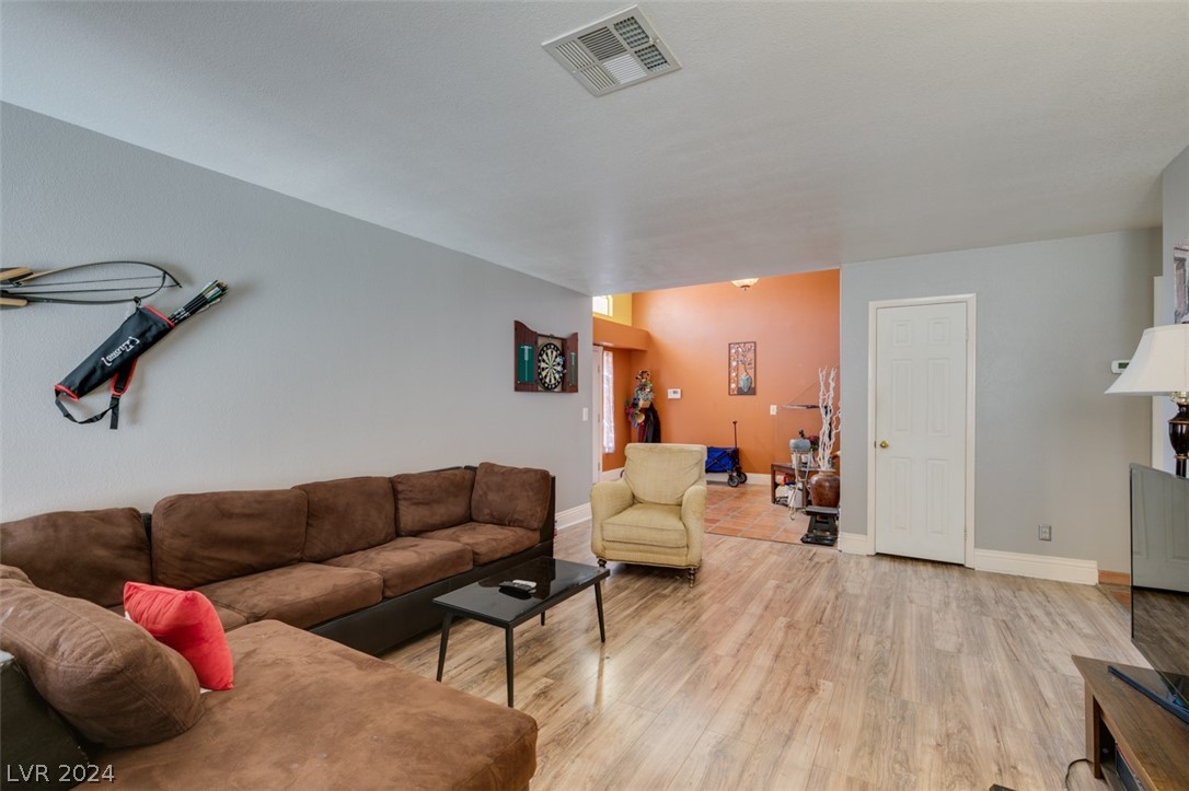 8364 Monico Valley Court