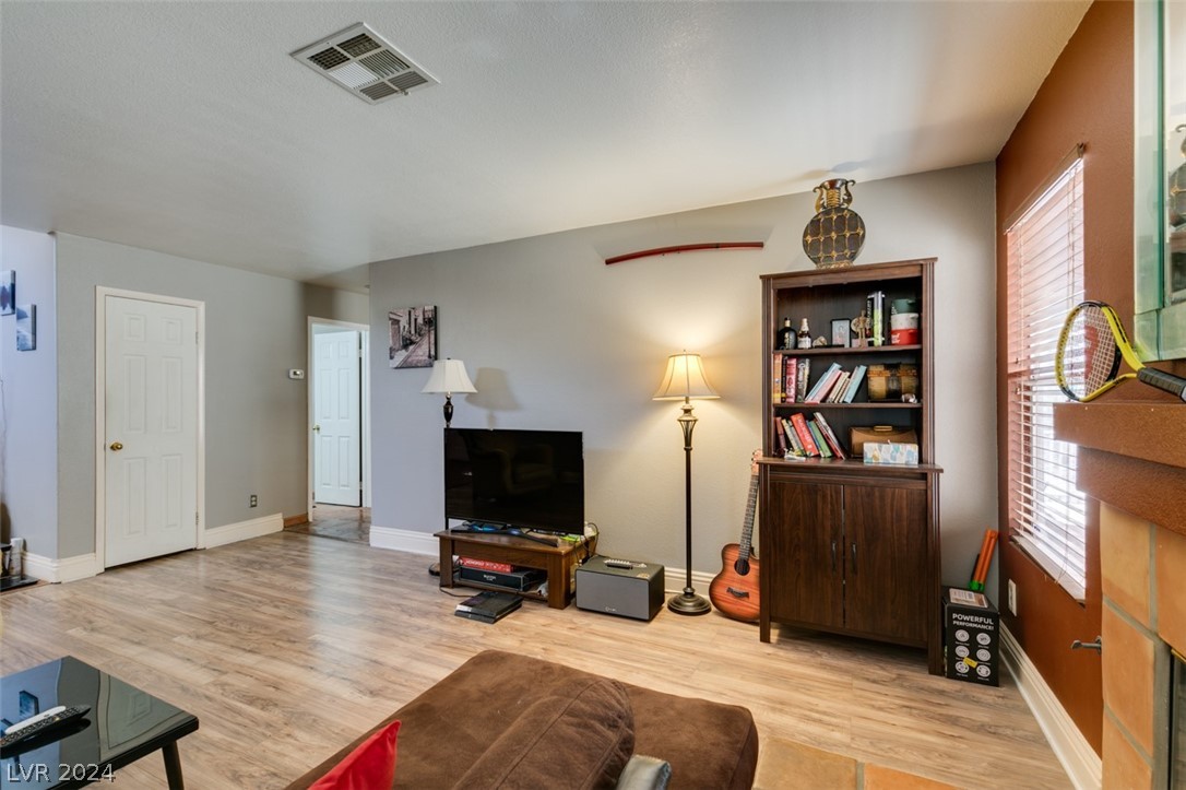 8364 Monico Valley Court