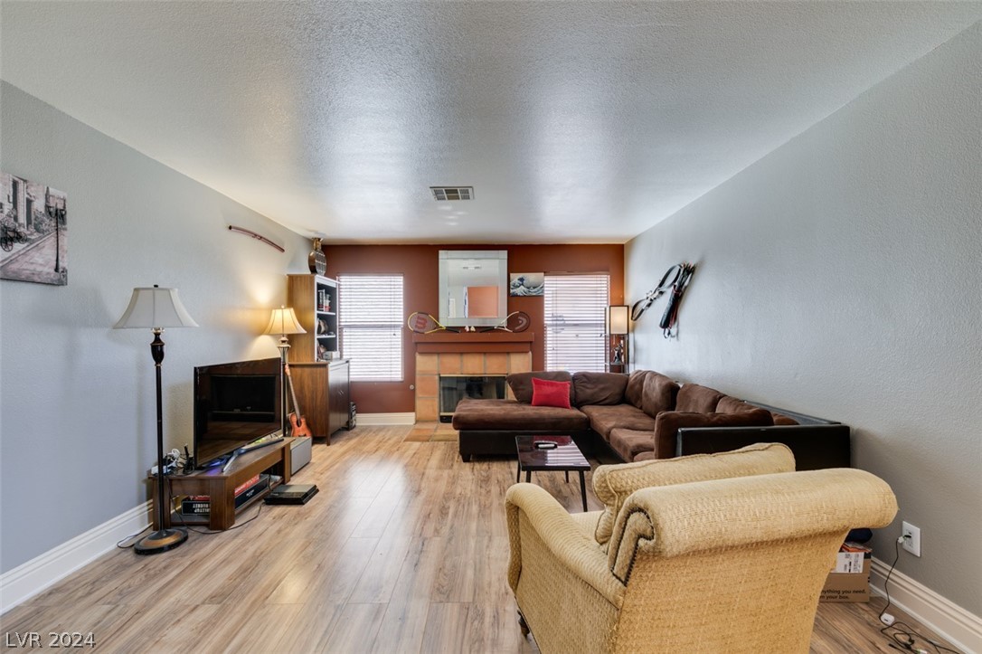 8364 Monico Valley Court