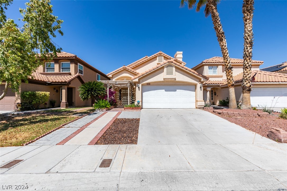 8364 Monico Valley Court