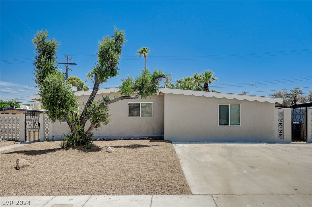 925 Radkovich Avenue