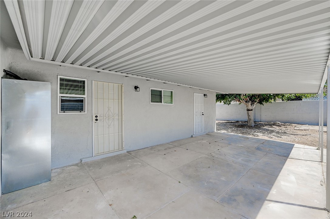 925 Radkovich Avenue