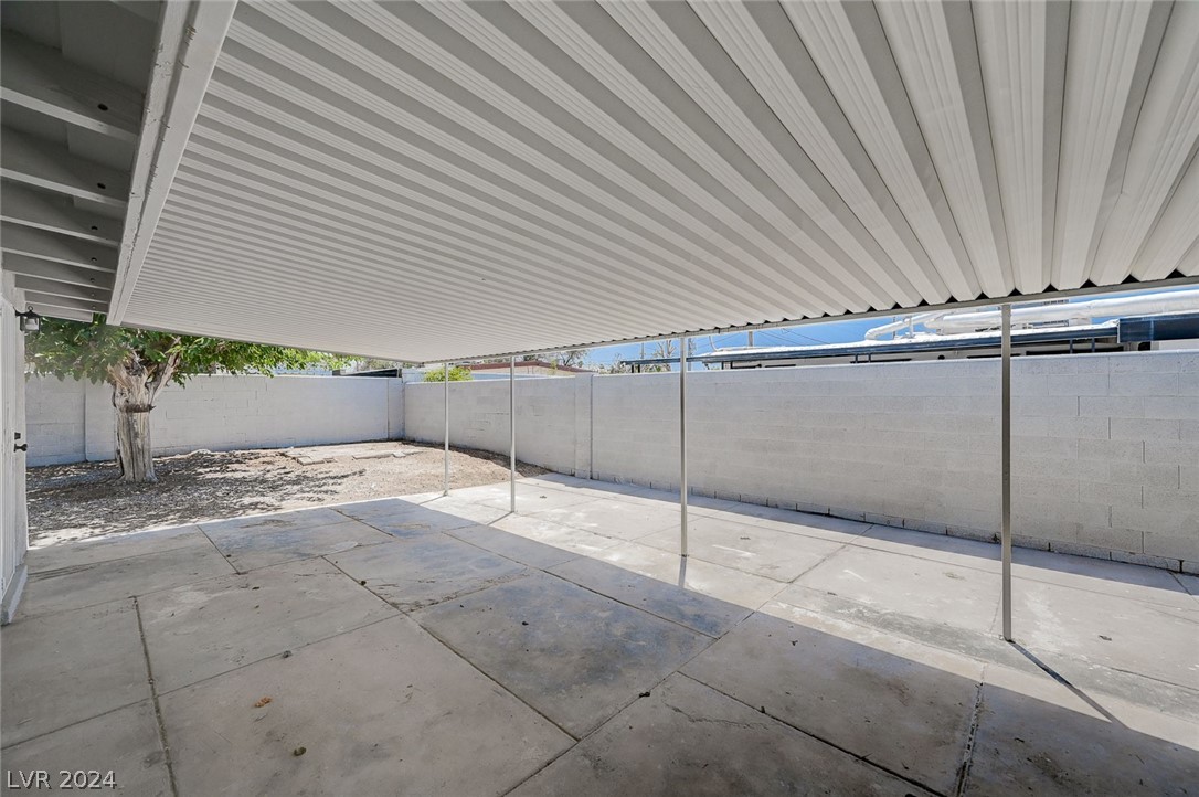 925 Radkovich Avenue