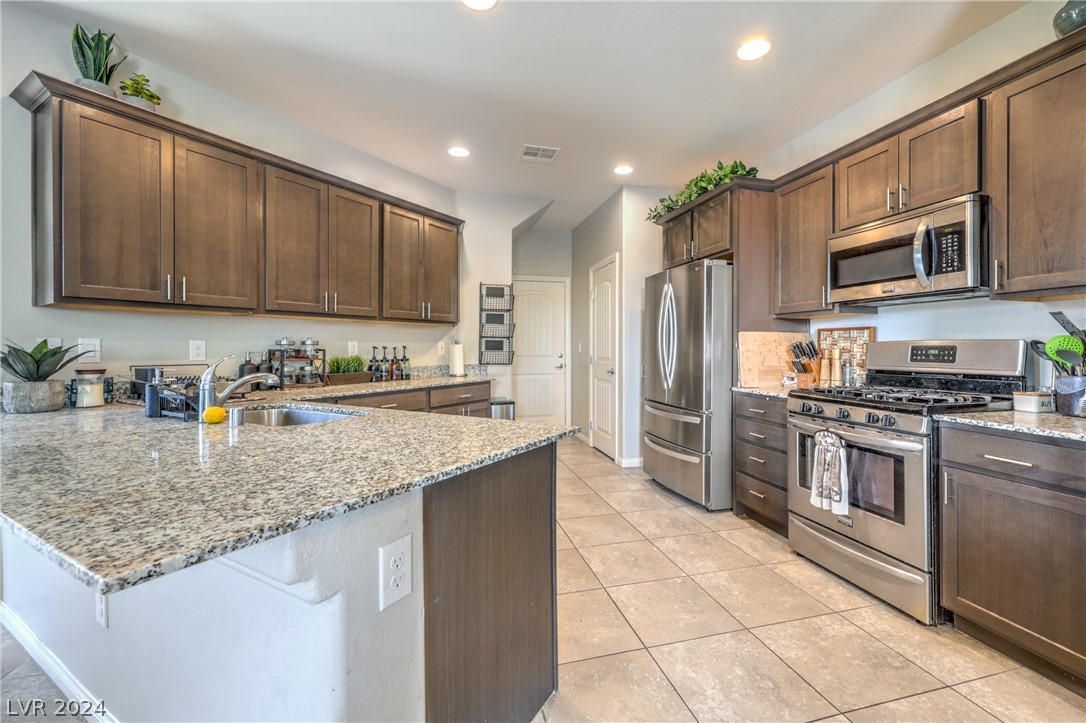 9286 White Sapphire Court