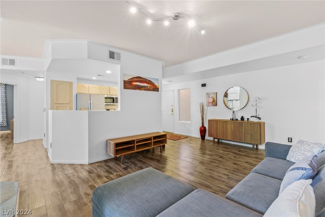 1704 Hills Of Red Drive 103