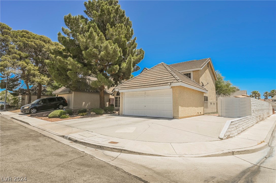 2600 Trotwood Lane
