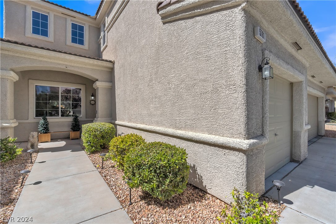 5781 Ivy Vine Court