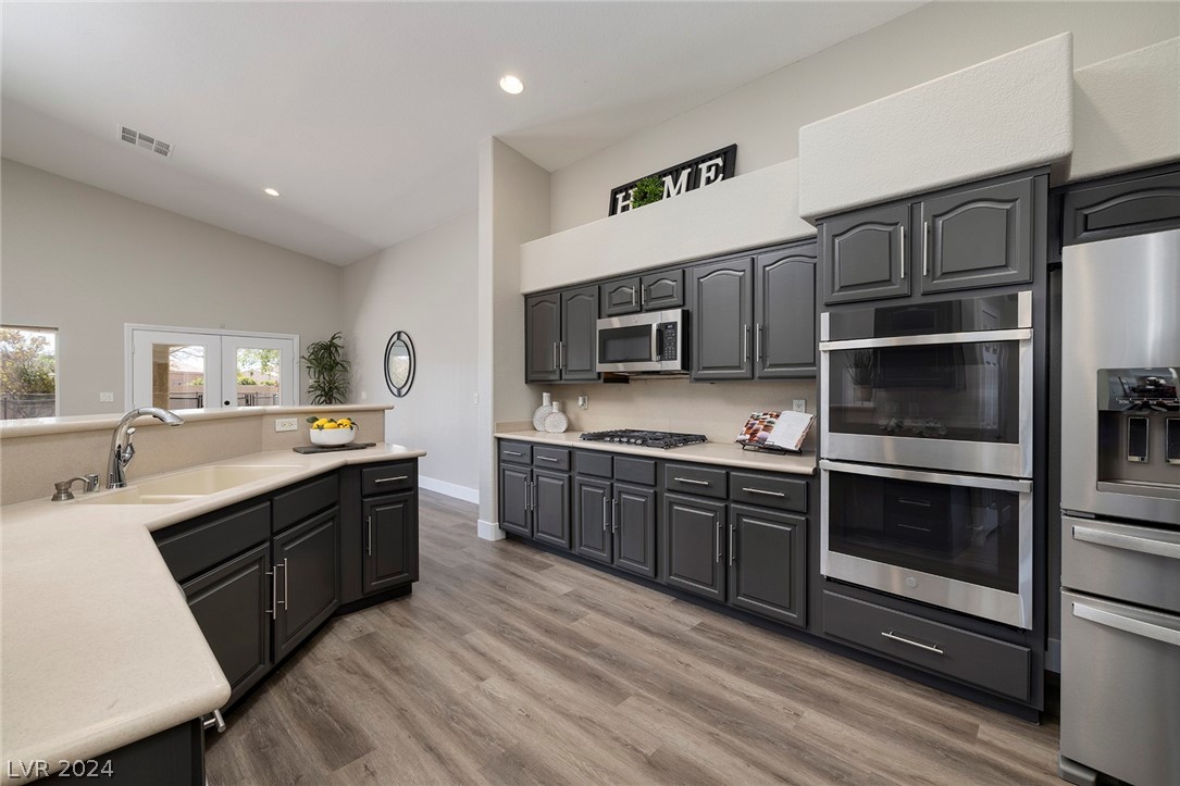 5201 Primrose Flower Avenue