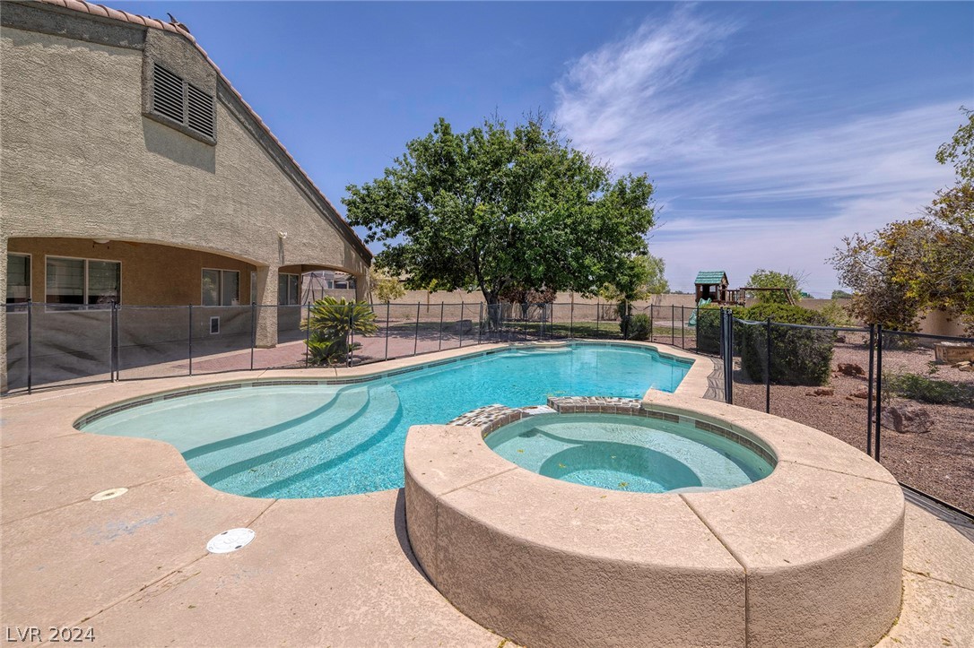 5201 Primrose Flower Avenue