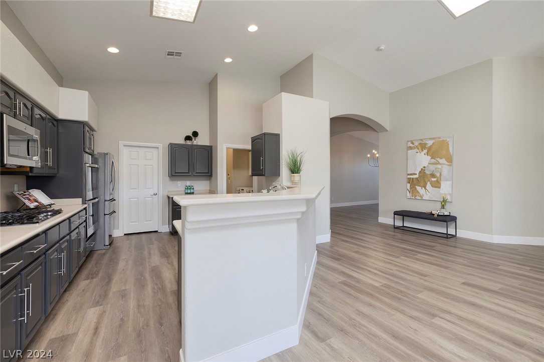 5201 Primrose Flower Avenue