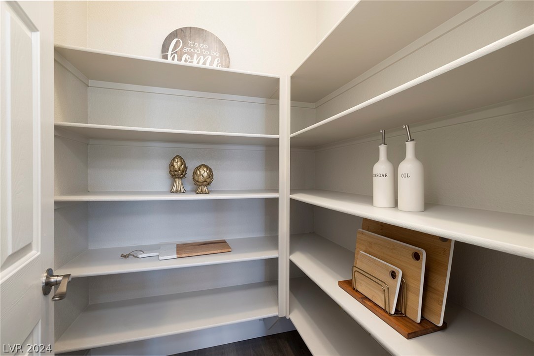 5201 Primrose Flower Avenue