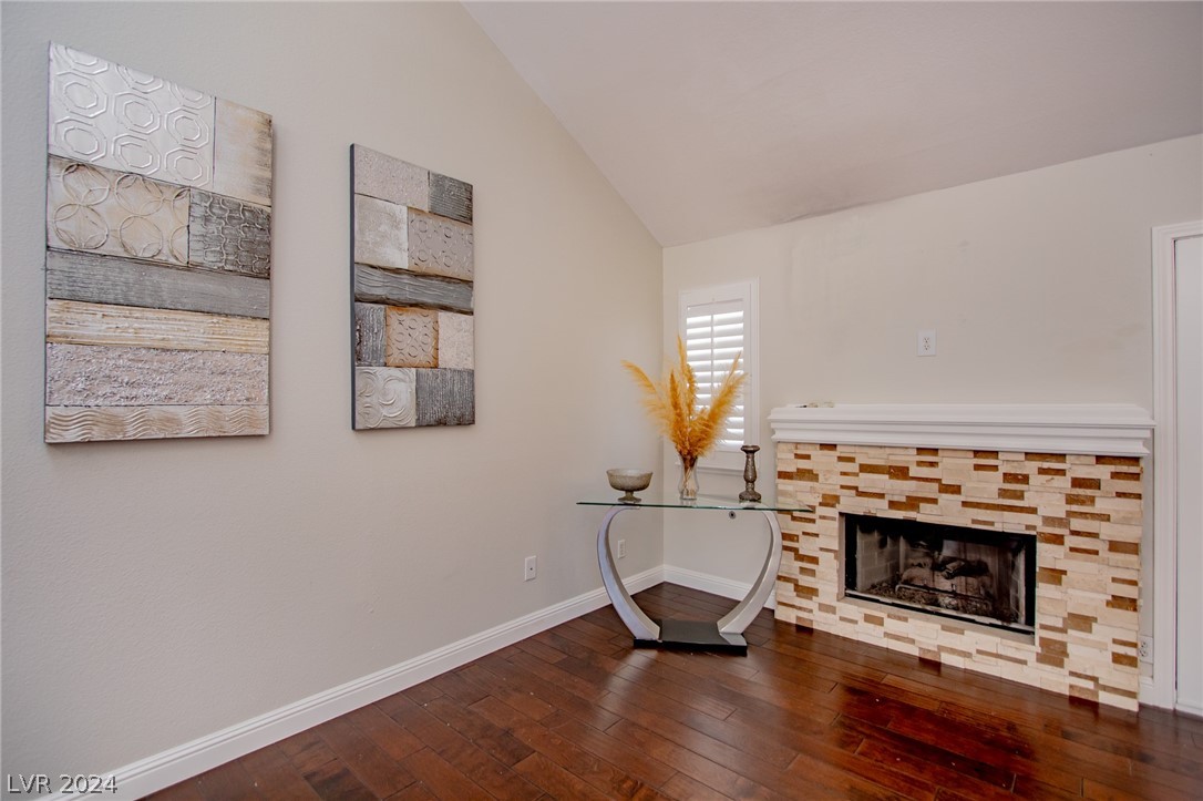 9713 Falling Star Avenue