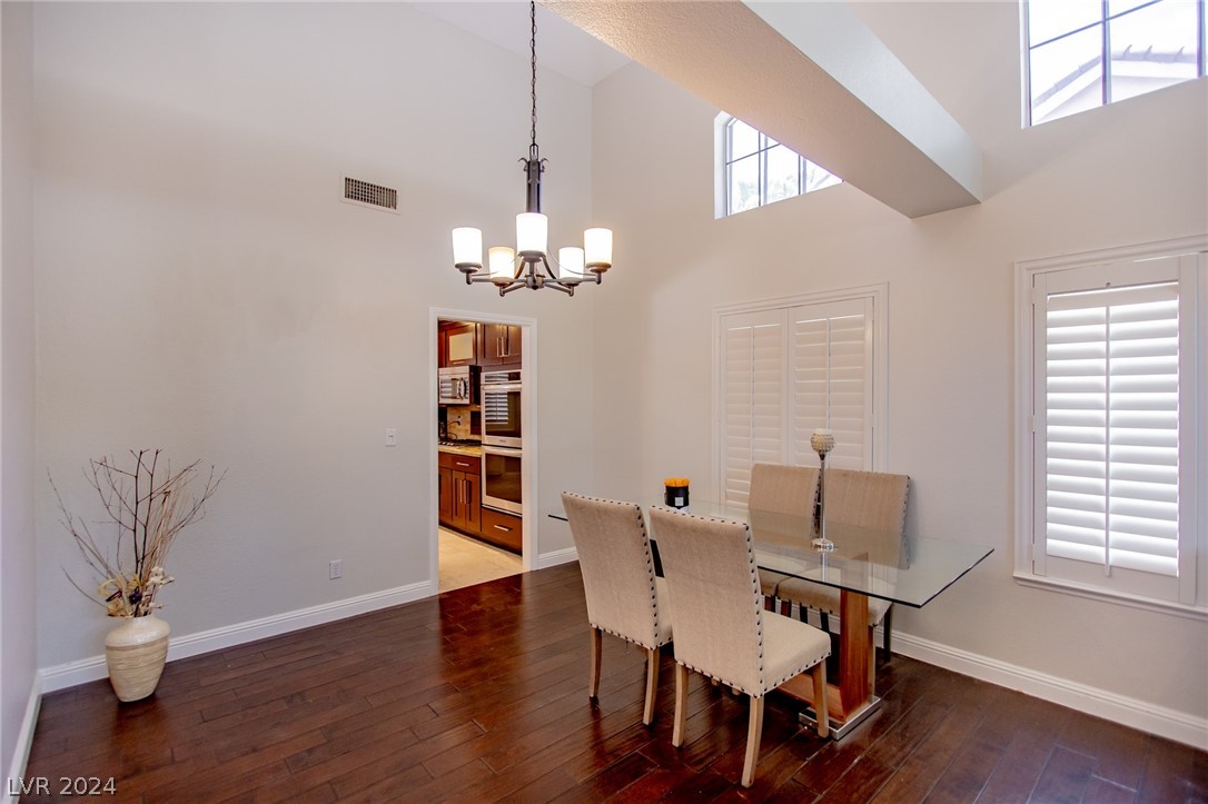 9713 Falling Star Avenue