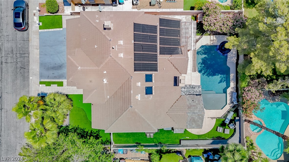 9713 Falling Star Avenue