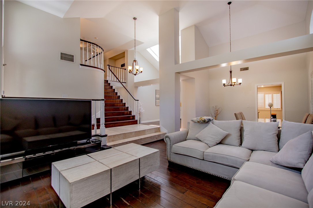 9713 Falling Star Avenue