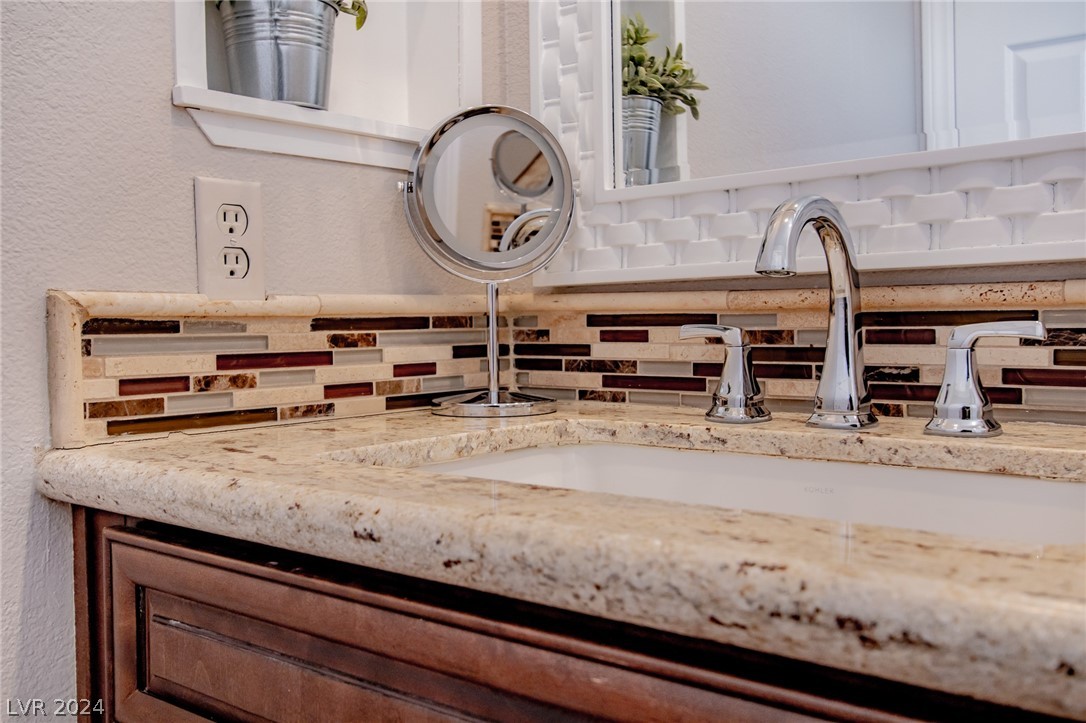 9713 Falling Star Avenue