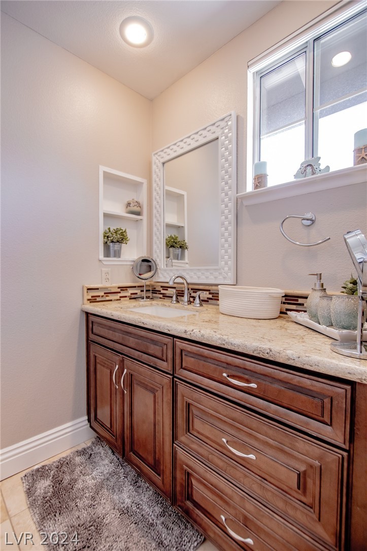 9713 Falling Star Avenue