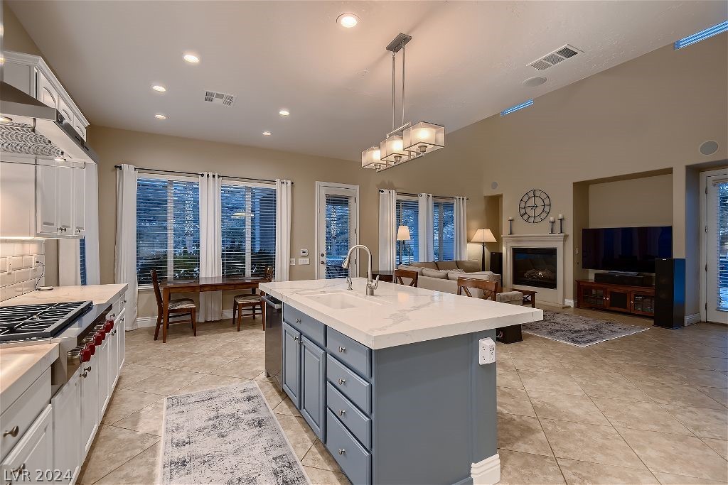 2432 Tyneside Street