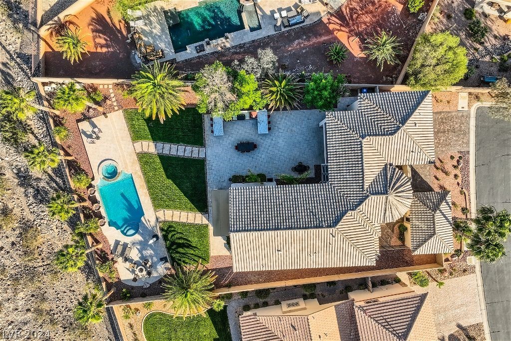 2432 Tyneside Street