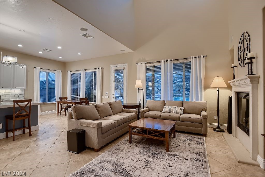 2432 Tyneside Street