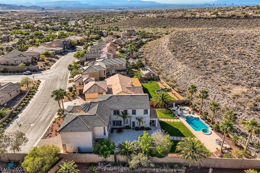 2432 Tyneside Street