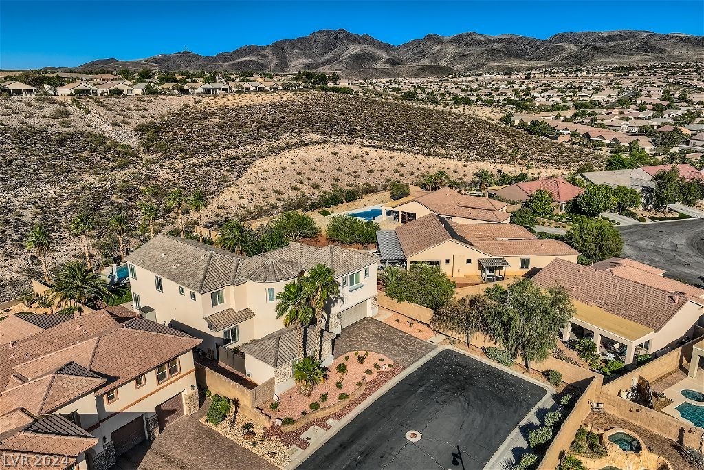 2432 Tyneside Street