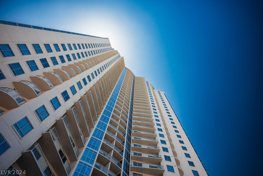 200 West Sahara Avenue 2601