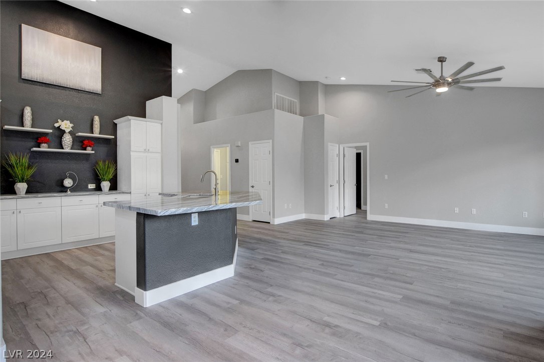 9645 Donner Springs Avenue