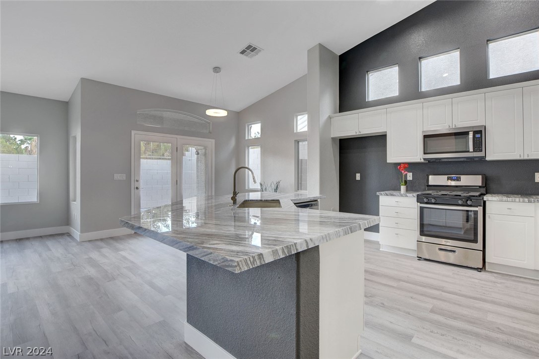 9645 Donner Springs Avenue