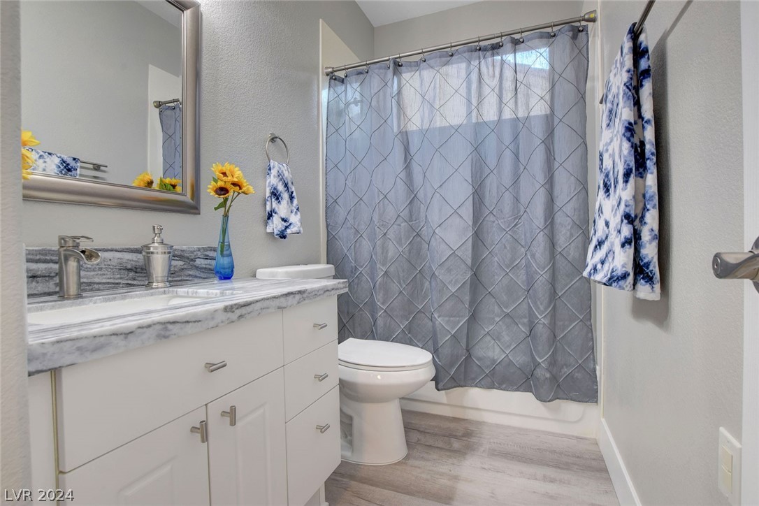 9645 Donner Springs Avenue