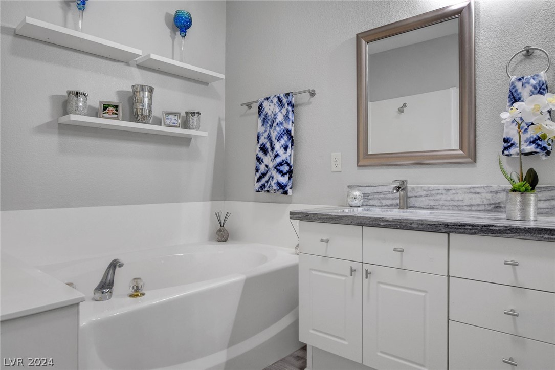 9645 Donner Springs Avenue