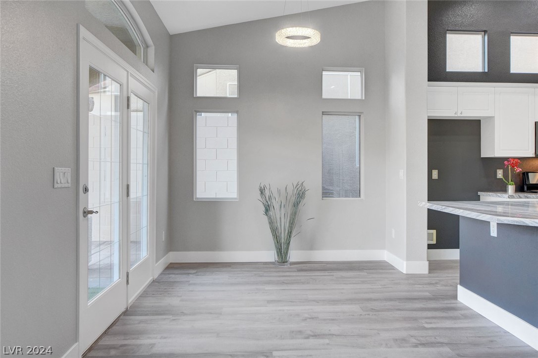 9645 Donner Springs Avenue