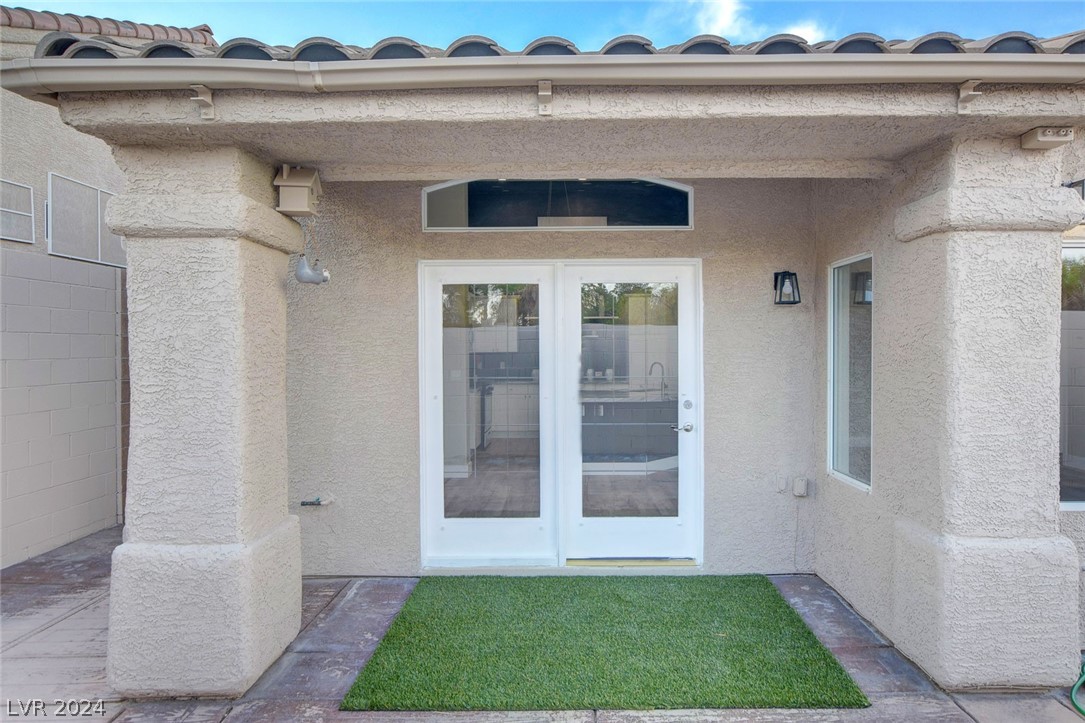 9645 Donner Springs Avenue