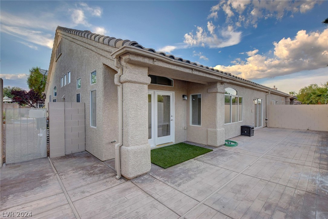 9645 Donner Springs Avenue