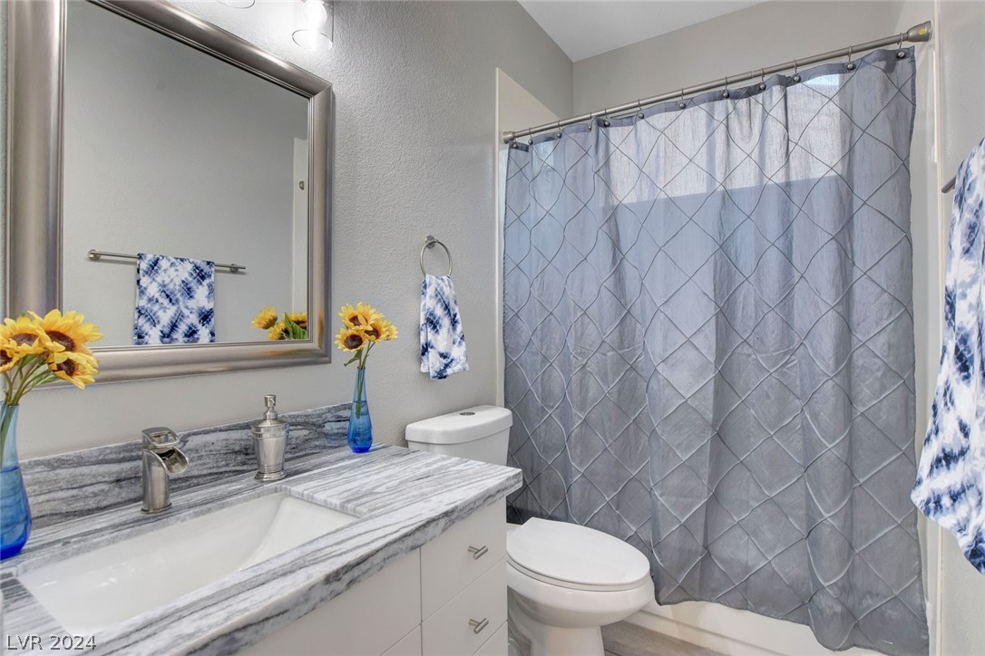 9645 Donner Springs Avenue