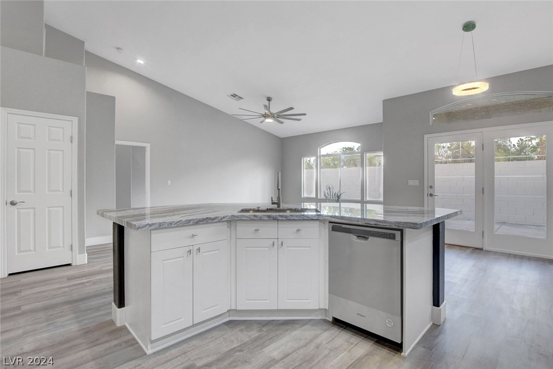 9645 Donner Springs Avenue