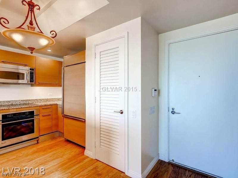 322 Karen Avenue 305