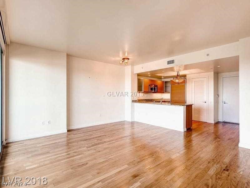 322 Karen Avenue 305