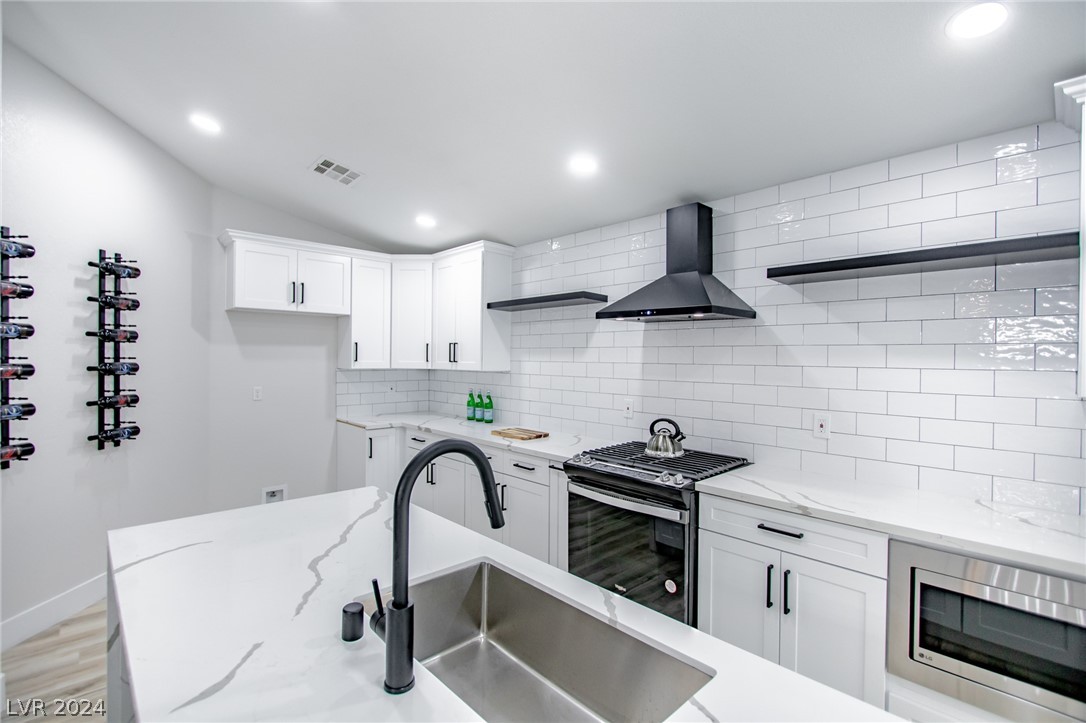 1123 Sierra Laurel Court