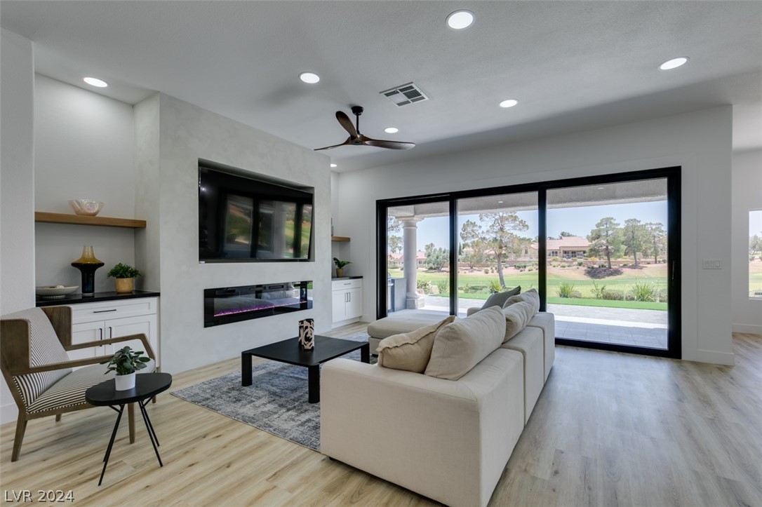 9513 Villa Ridge Drive