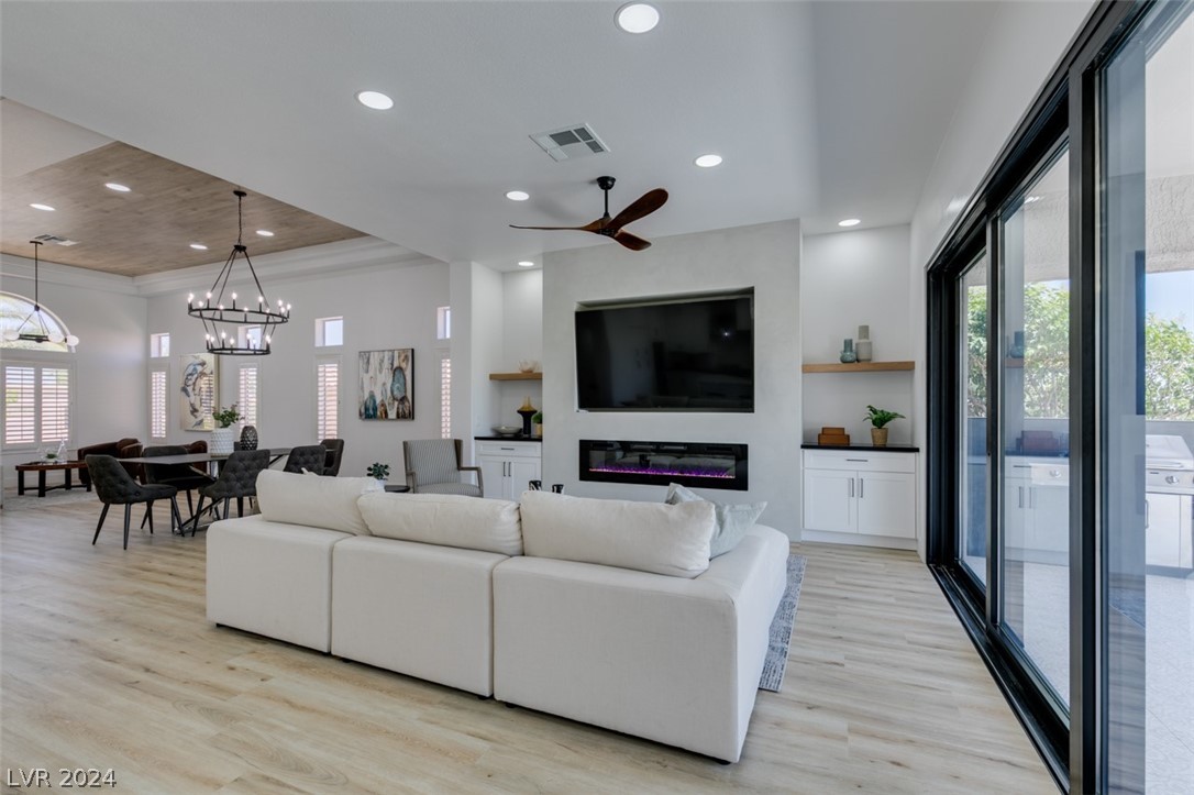 9513 Villa Ridge Drive