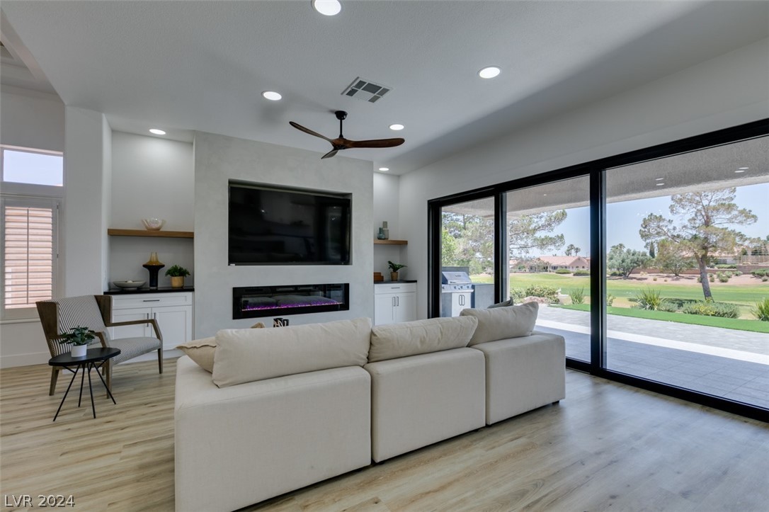 9513 Villa Ridge Drive