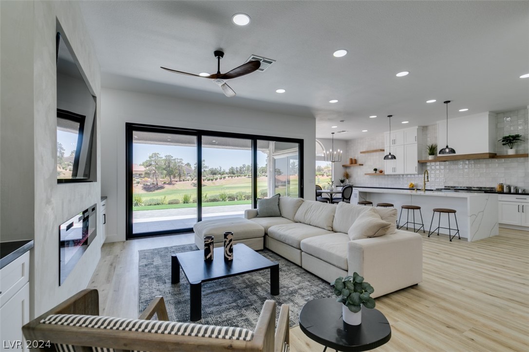 9513 Villa Ridge Drive