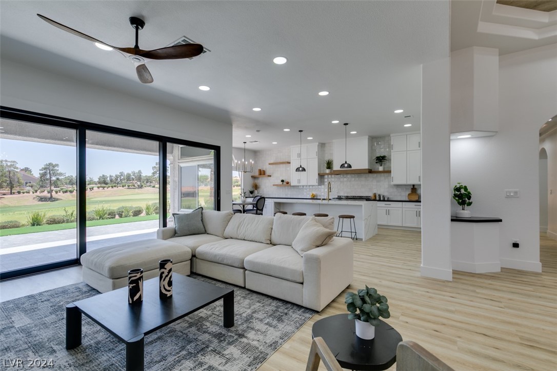 9513 Villa Ridge Drive