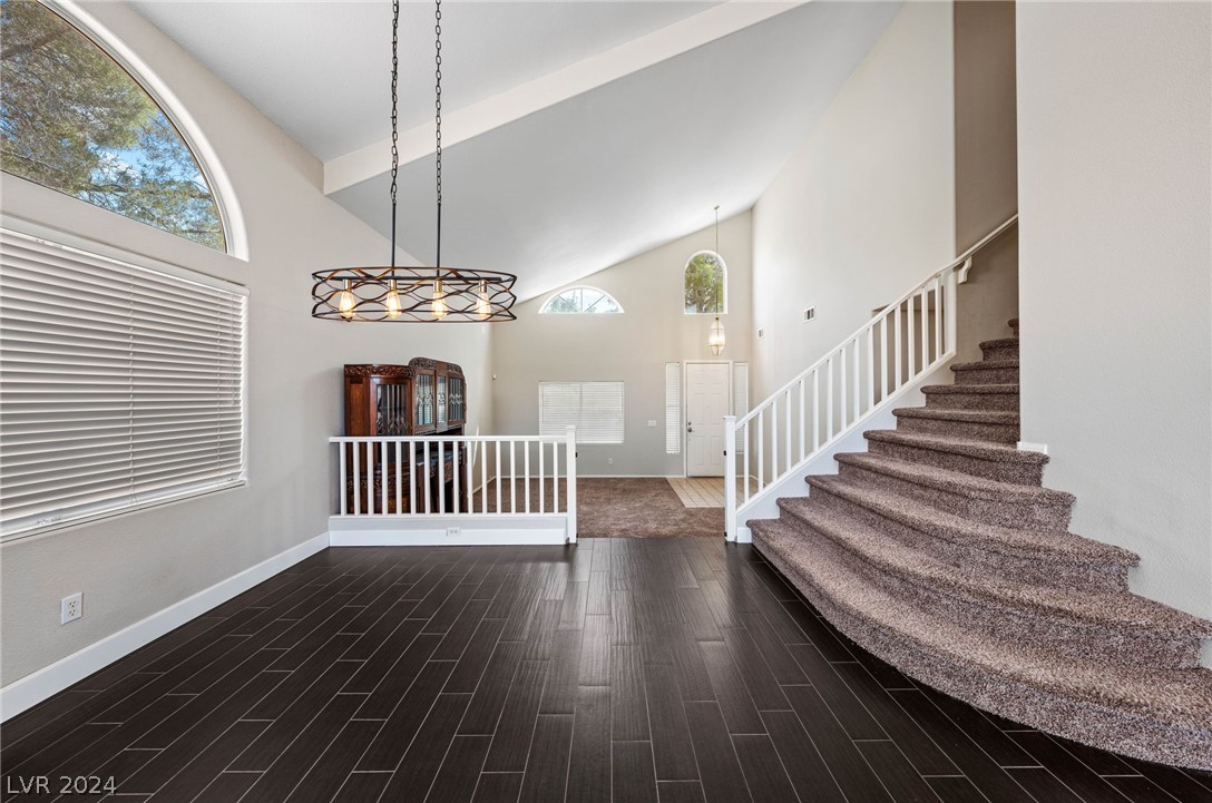 2212 Flowering Cactus Avenue
