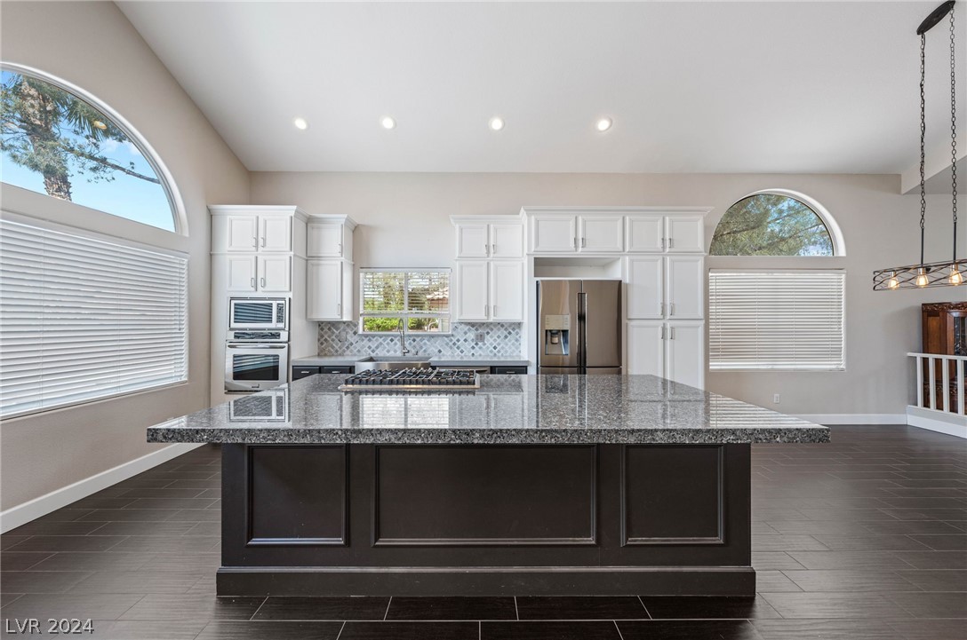 2212 Flowering Cactus Avenue