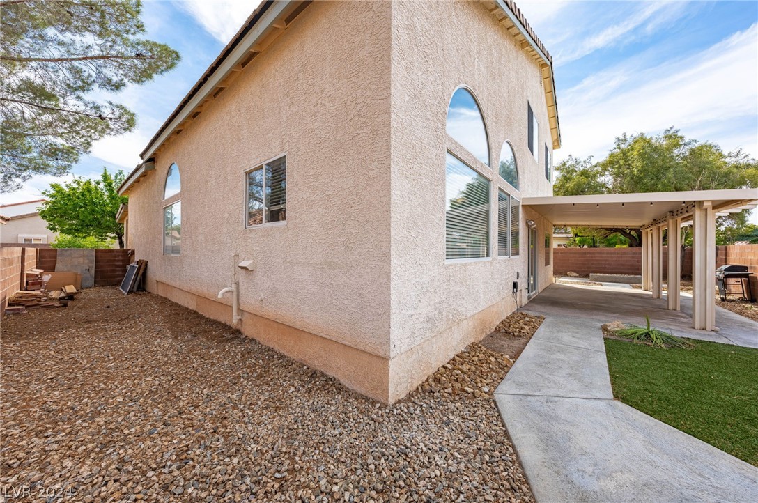 2212 Flowering Cactus Avenue