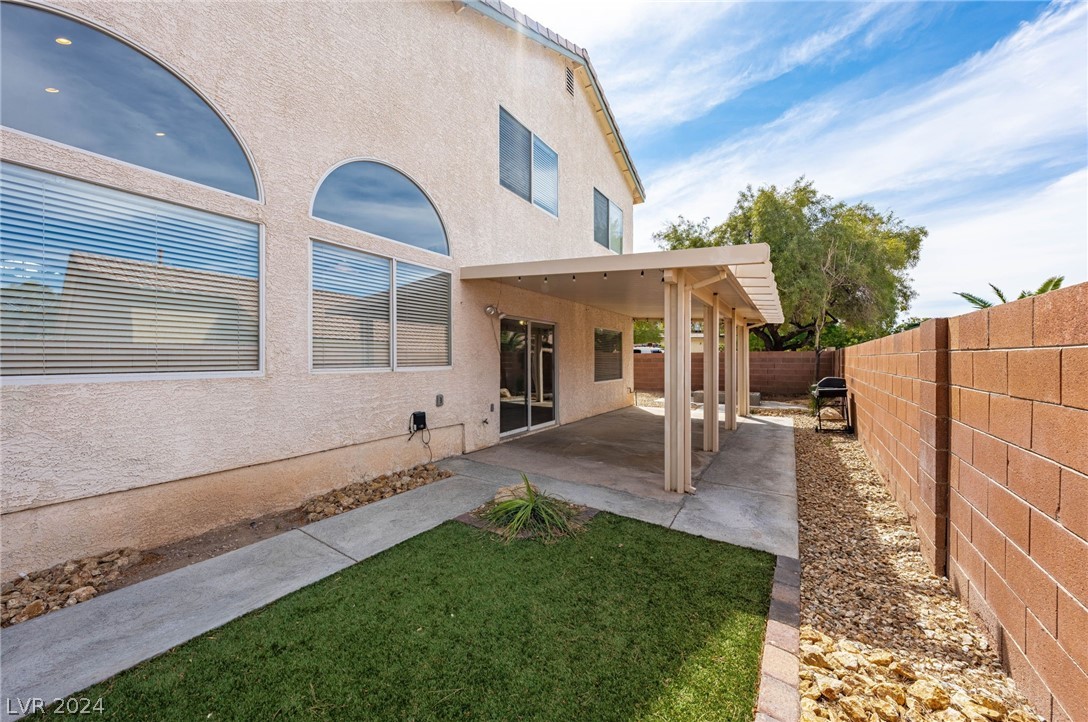 2212 Flowering Cactus Avenue