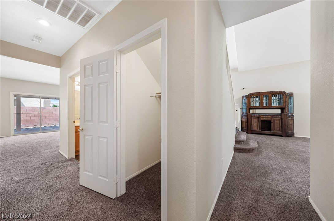 2212 Flowering Cactus Avenue