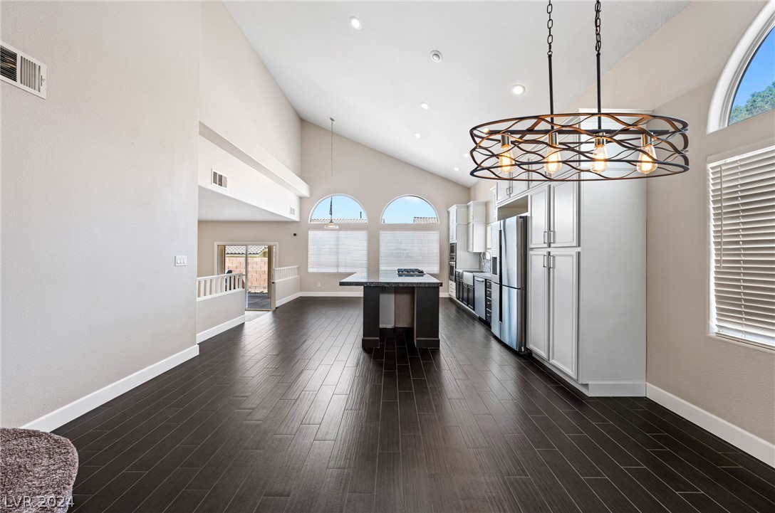 2212 Flowering Cactus Avenue